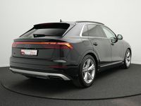 Gebraucht Audi Q8 Ambiente 394 PS (289 kW) 2024 Mythosschwarz metallic SUV
