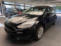 Gebraucht Ford Focus Ambiente 140 PS (102 kW) 2016 Andere Limousine