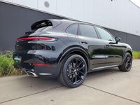 Gebraucht Porsche Cayenne 470 PS (345 kW) 2024 Schwarz SUV