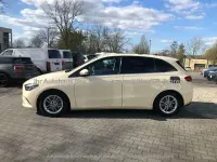 Gebraucht Mercedes B200 150 PS (110 kW) 2019 Hellelfenbein Van / Kleinbus
