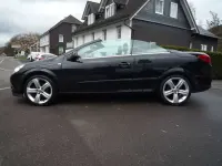Gebraucht Opel Astra 140 PS (102 kW) 2009 Saphirschwarz mi2 Cabrio