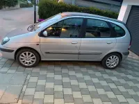 Używany Renault Scénic Expression 107 KM (78 kW) 2002 Srebrny Minivan