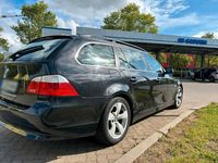 Gebraucht BMW 523 190 PS (139 kW) 2007 Schwarz Kombi