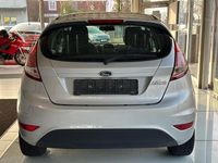 Gebraucht Ford Fiesta Trend 80 PS (58 kW) 2014 Silber Kleinwagen