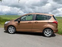 Gebraucht Ford B-MAX SYNC Edition 101 PS (74 kW) 2016 Braun Van / Kleinbus