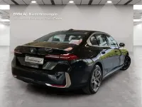 Gebraucht BMW 530e Sport Line 299 PS (219 kW) 2024 Schwarz Limousine