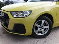 Gebraucht Audi A1 Sportback Advanced Plus 116 PS (85 kW) 2019 Pythongelb metallic / schwarz pythongelb metallic / schwarz Kleinwagen