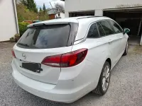 Usado Opel Astra Elegance 131 CV (96 kW) 2020 Blanco Familiar