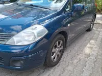 Gebraucht Nissan Tiida 110 PS (80 kW) 2009 Blau Kleinwagen