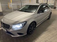Gebraucht Mercedes CLA220 Urban 170 PS (125 kW) 2014 Silber Limousine