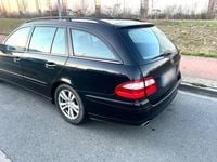 Second-hand Mercedes E280 231 CP (169 kW) 2006 Negru Break