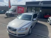 Gebraucht Volvo V70 Kinetic 203 PS (149 kW) 2011 Silver / metallic Kombi