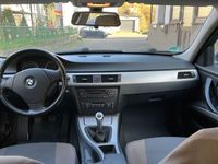 gebraucht BMW 320 i - mit schwenkbarer AHK , MKL leuchtet
