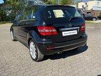 Gebraucht Mercedes B180 109 PS (80 kW) 2008 Schwarz Van / Kleinbus