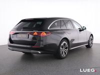 Gebraucht Mercedes E220 Avantgarde 197 PS (144 kW) 2024 Schwarz Limousine