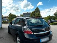 Gebraucht Opel Astra 120 PS (88 kW) 2009 Schwarz Kleinwagen