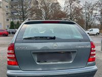 Gebraucht Mercedes C200 Avantgarde 163 PS (119 kW) 2006 Blau Kombi