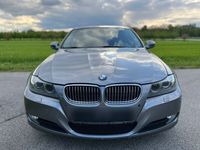 gebraucht BMW 318 d *AUTOMATIK* *FACELIFT* XENON* *NAVI* *SHZ*