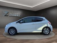 Gebraucht Peugeot 208 Style 82 PS (60 kW) 2015 Weiß Kleinwagen