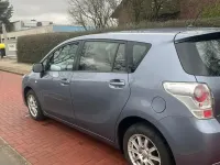 Gebraucht Toyota Verso 147 PS (108 kW) 2010 Blau Van / Kleinbus