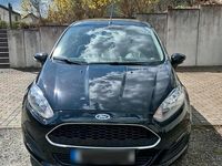 Second-hand Ford Fiesta 101 CP (74 kW) 2017 Negru Hatchback