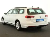 Gebraucht VW Passat 150 PS (110 kW) 2023 Gletscherweiß metallic Kombi