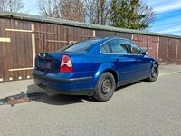 Second-hand VW Passat 150 CP (110 kW) 2000 Albastru Berlinǎ