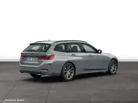 Gebraucht BMW 330e 292 PS (214 kW) 2025 Grau Kombi