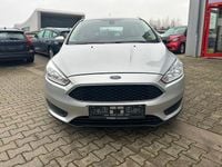 Gebraucht Ford Focus Trend 101 PS (74 kW) 2017 Silber Limousine
