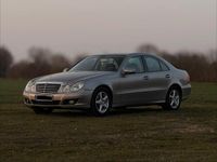 Gebraucht Mercedes E200 Classic 136 PS (100 kW) 2008 Silber Limousine