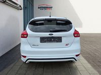 Gebraucht Ford Focus ST-Line 150 PS (110 kW) 2016 Weiß Limousine
