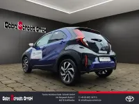 Gebraucht Toyota Aygo X 72 PS (52 kW) 2025 Juniper blue (8y8)/ black mica SUV