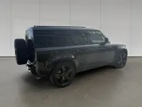 Gebraucht Land Rover Defender 435 PS (319 kW) 2026 Santorini black SUV