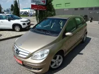 Gebraucht Mercedes B200 140 PS (102 kW) 2007 Gold Van / Kleinbus