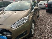 Gebraucht Ford Fiesta Titanium 125 PS (91 kW) 2013 Braun Kleinwagen