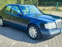 Gebraucht Mercedes E260 160 PS (117 kW) 1992 Blau Limousine