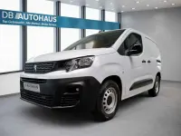 Gebraucht Peugeot Partner Premium 102 PS (75 kW) 2023 Weiß Van / Kleinbus