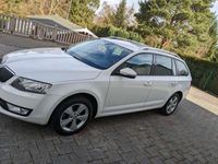 gebraucht Skoda Octavia OctaviaCombi 2.0 TDI DSG Elegance *AHK/KLIMA/NAV*