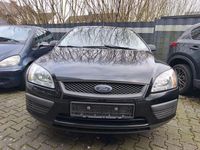 Gebraucht Ford Focus Trend 80 PS (58 kW) 2005 Pantherschwarz metallic Limousine