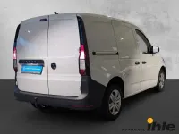 Gebraucht VW Caddy Basis 102 PS (75 kW) 2025 Weiss Van / Kleinbus