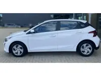 Gebraucht Hyundai i20 Select 79 PS (58 kW) 2025 Weiß Kleinwagen