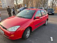 Gebraucht Ford Focus 75 PS (55 kW) 2001 Rot Kleinwagen
