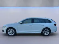Gebraucht Skoda Octavia 150 PS (110 kW) 2024 Moonweissmet. Kombi