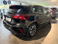 Neu Ford Focus Titanium 155 PS (114 kW) 2025 Schwarz Limousine