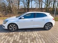 Gebraucht Renault Mégane IV Bose Edition 130 PS (95 kW) 2017 Weiß Kleinwagen