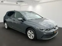 Gebraucht VW Golf VIII Life 150 PS (110 kW) 2023 Delfingrau metallic Limousine