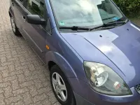 Gebraucht Ford Fiesta 70 PS (51 kW) 2006 Violet Kleinwagen