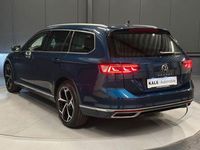 Gebraucht VW Passat Pro 200 PS (147 kW) 2023 Aquamarinblau metallic Kombi