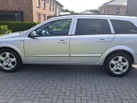 Gebraucht Opel Astra 125 PS (91 kW) 2005 Silber Kombi