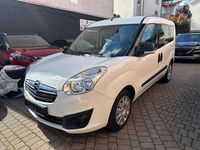 Gebraucht Opel Combo Selection 120 PS (88 kW) 2016 Grün Van / Kleinbus